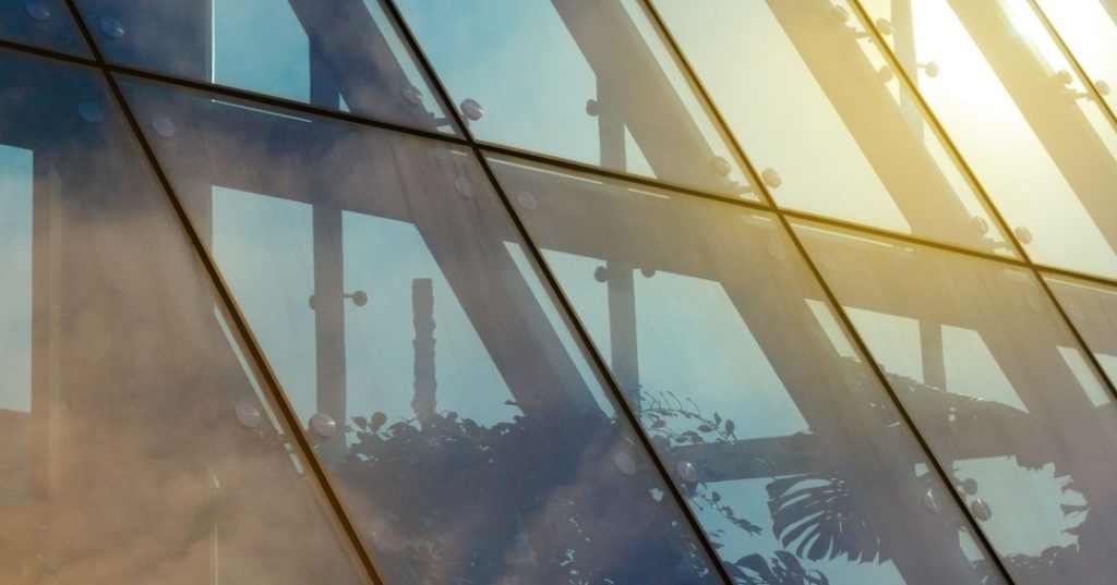 Fachadas de vidro em São José do Rio Preto